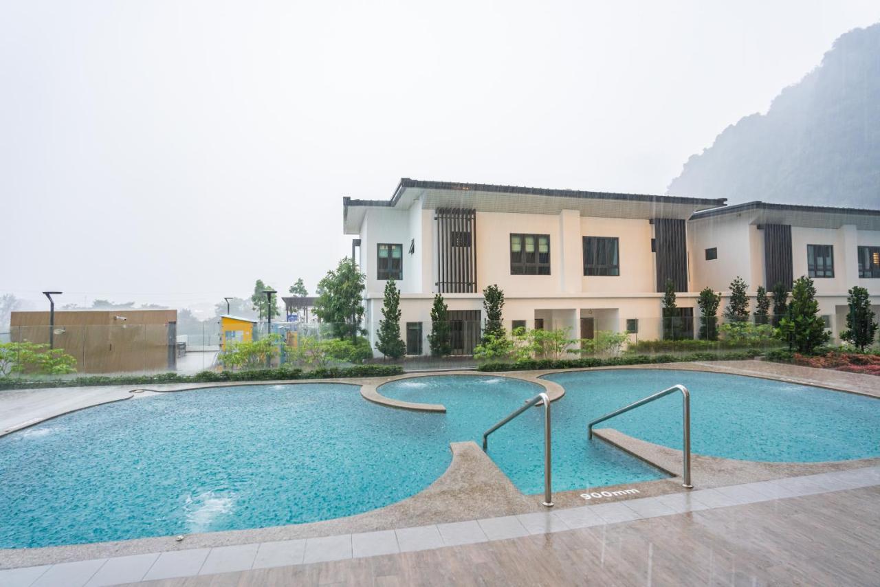 Tambun Lost World Sunway Onsen Luna 2r2b 8paxs * Ipoh